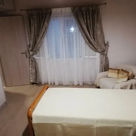 Iremia Rooms Adamantas (Milos)