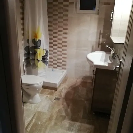 Iremia Rooms Guest house