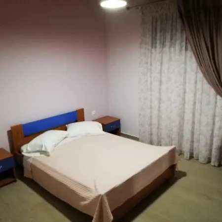 Guest house Iremia Rooms Adamantas (Milos)