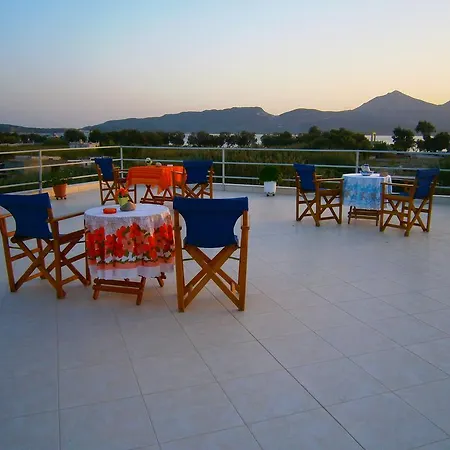 Iremia Rooms Adamantas (Milos)